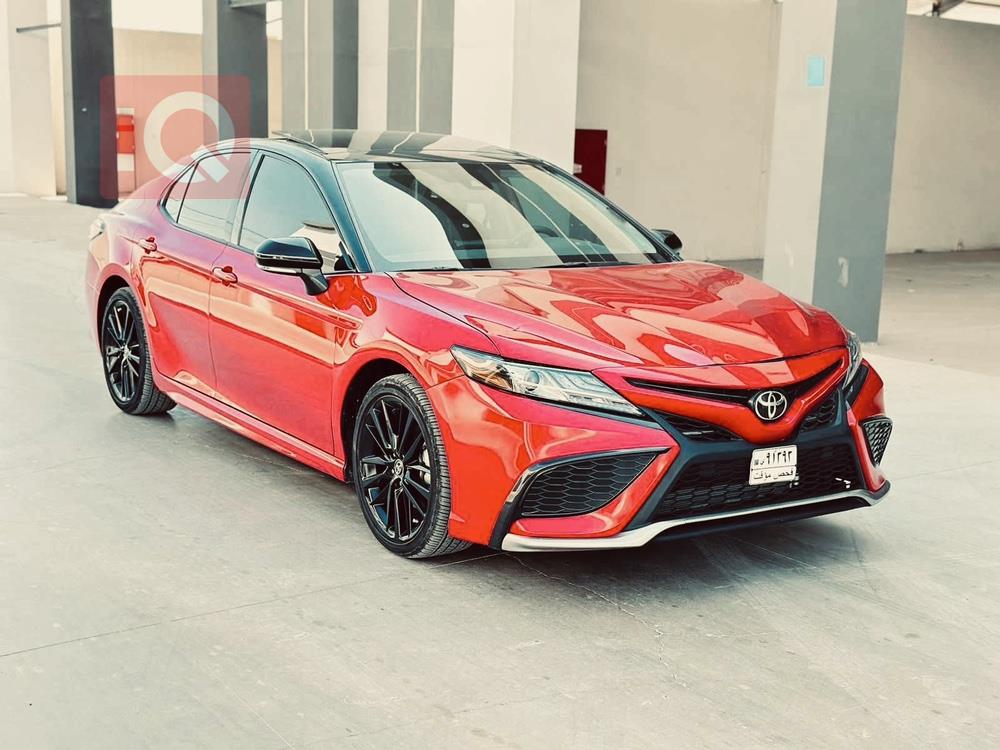 تۆیۆتا کامری